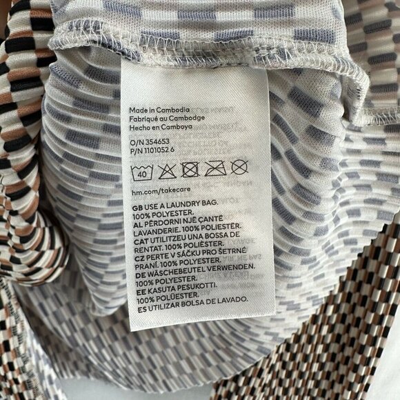 H&M Top Womens Size M Geometric Textured Jersey Button Front Long Sleeve Brown - Picture 9 of 12